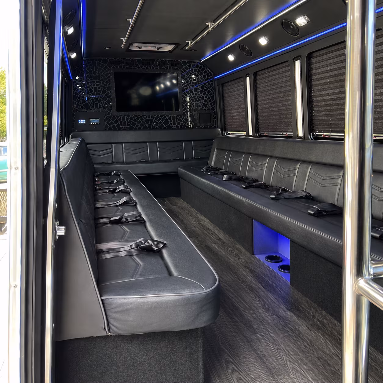 Chesapeake Winery Tour & Pub Crawl Transportation