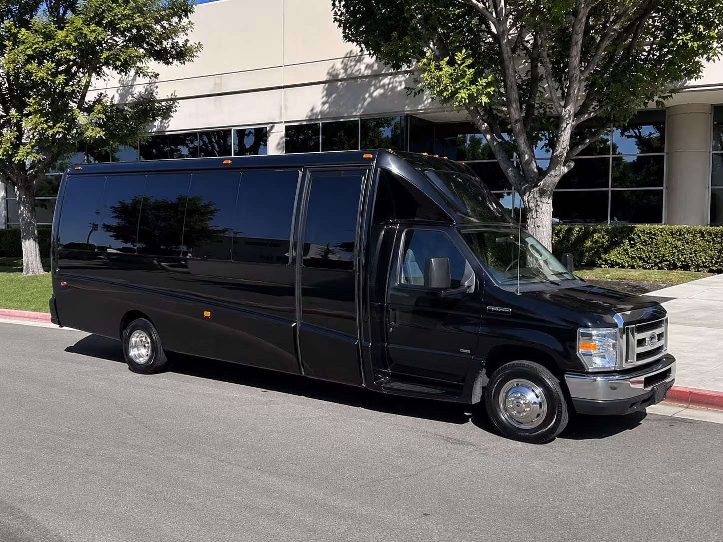 Norfolk Birthday, Sweet 16, & Quinceañera Party Bus Rentals
