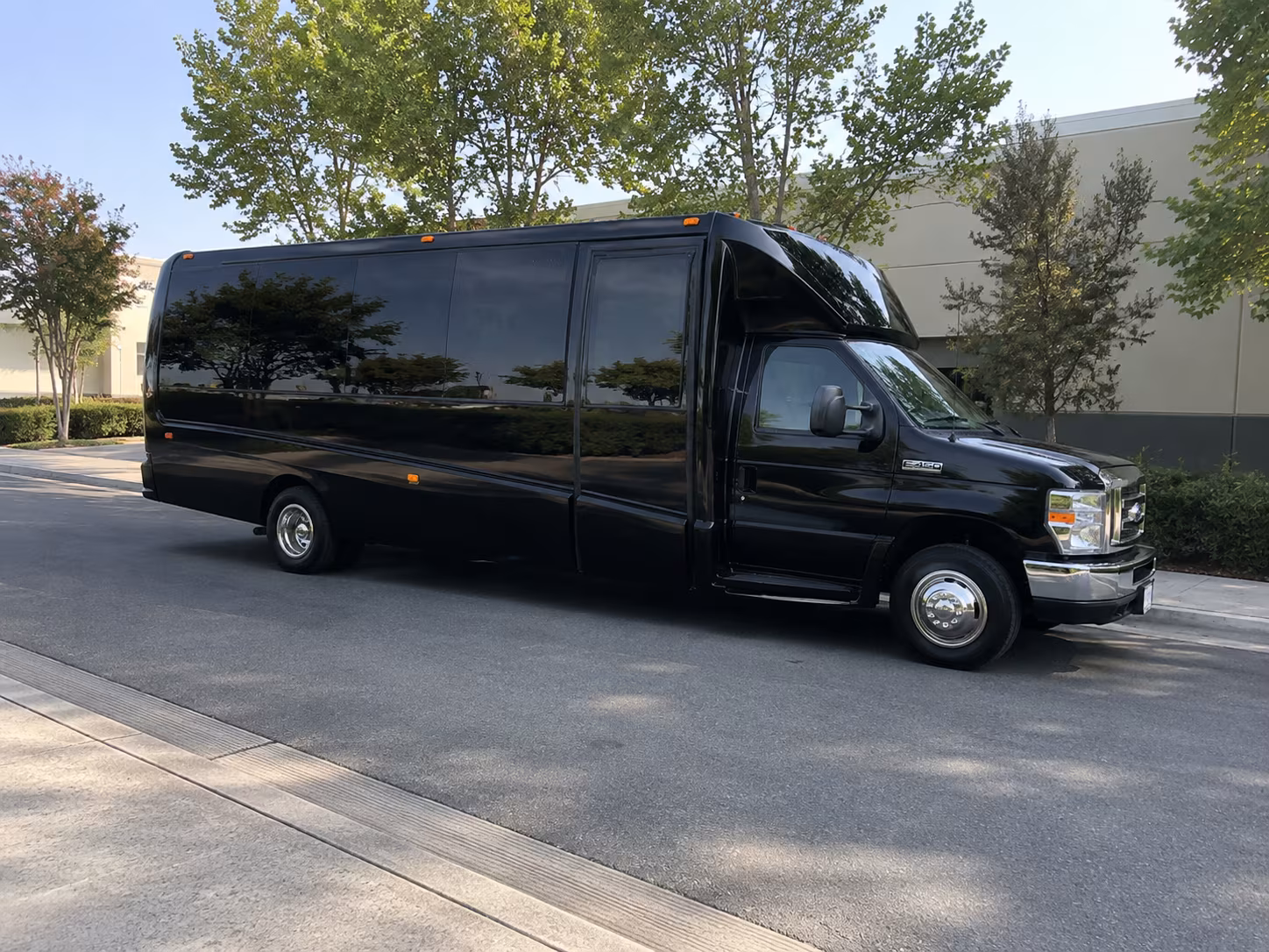 Norfolk Birthday, Sweet 16, & Quinceañera Transportation party bus exterior