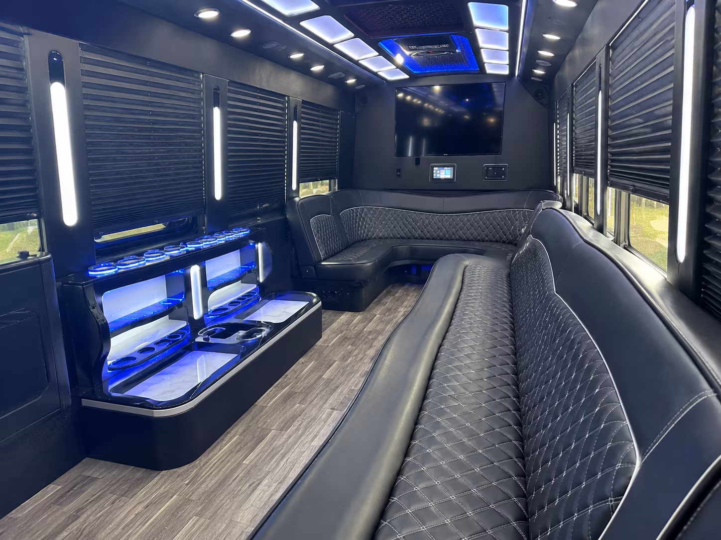 Norfolk Winery Tour & Pub Crawl Transportation party bus exterior